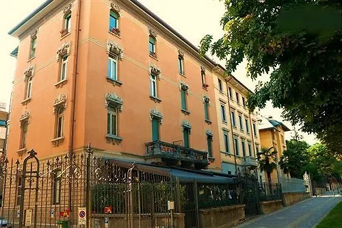 B&B San Benedetto Μπέργκαμο 3*,